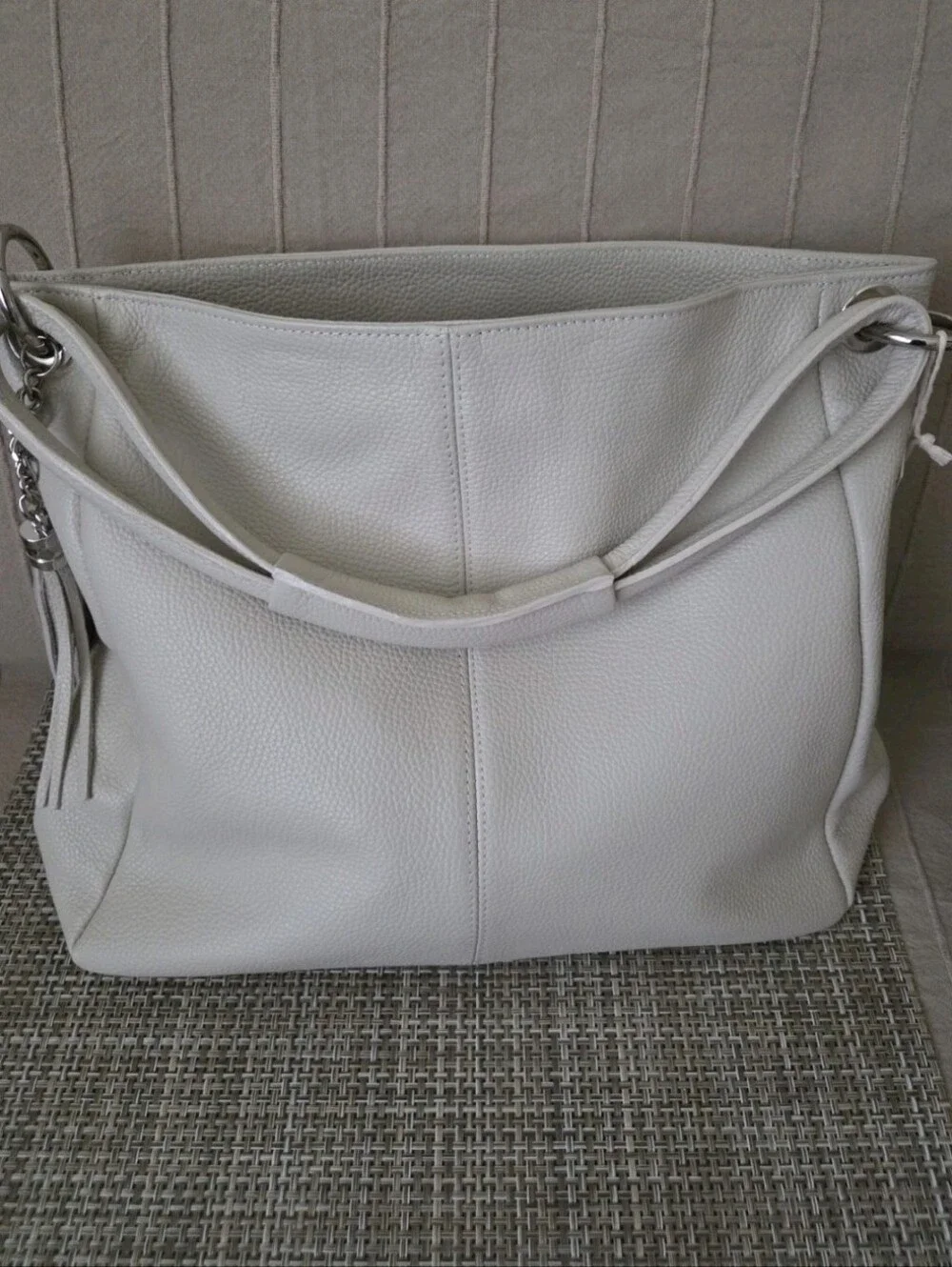NEW MADE IN LITHUANIA OFF WHITE LEATHER TASSELS & POCKETS ZIPPER SHOULDER BAG